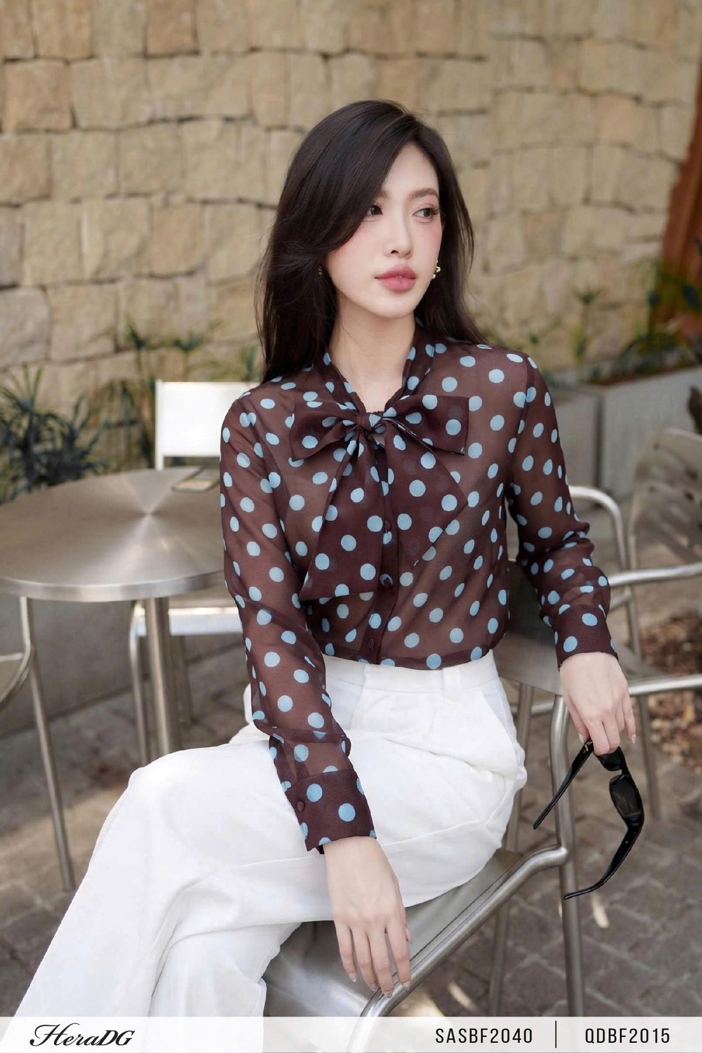 Áo sơ mi họa tiết chấm bi