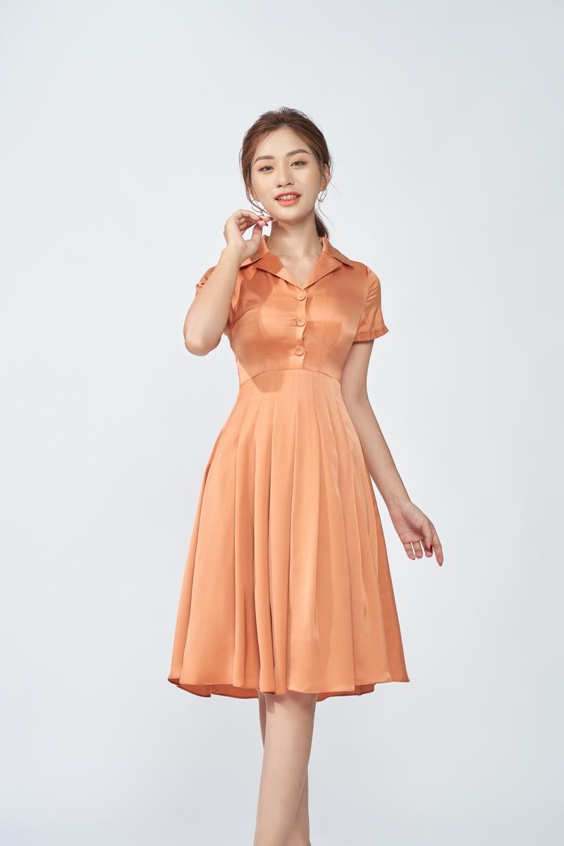 Đầm xòe cổ hai ve