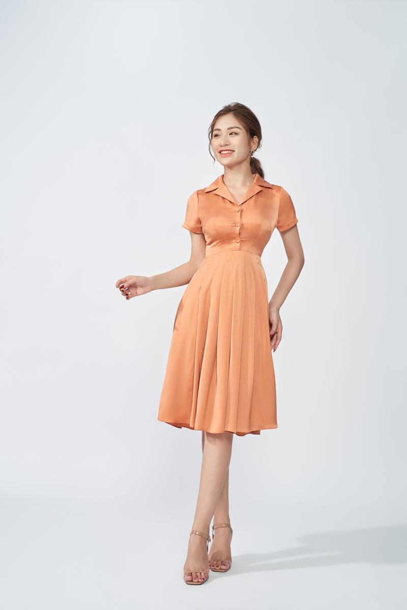 Đầm xòe cổ hai ve