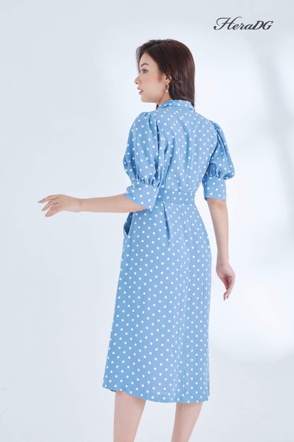 Đầm xoè tay bồng cổ đức