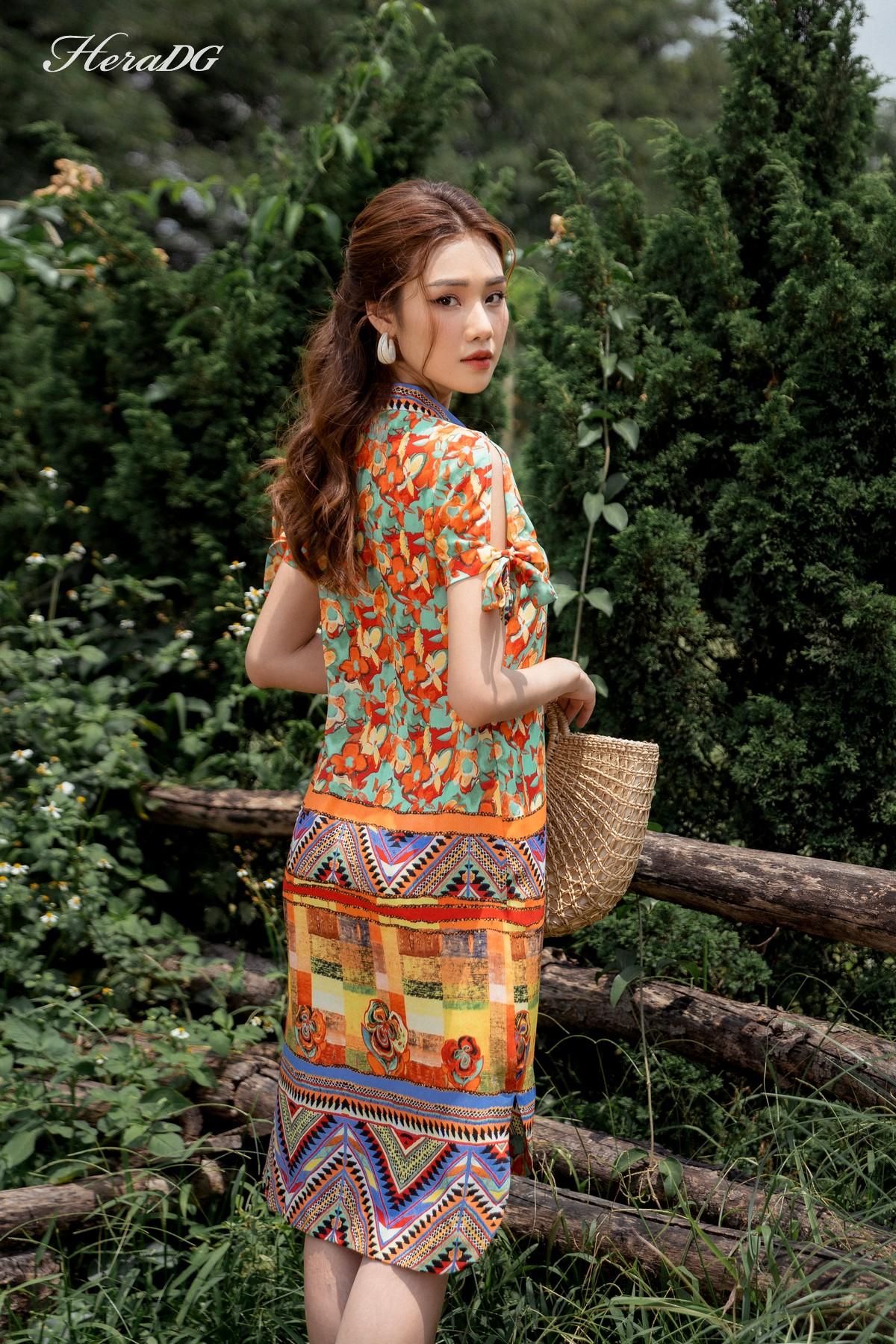 Đầm sơ mi cổ đức