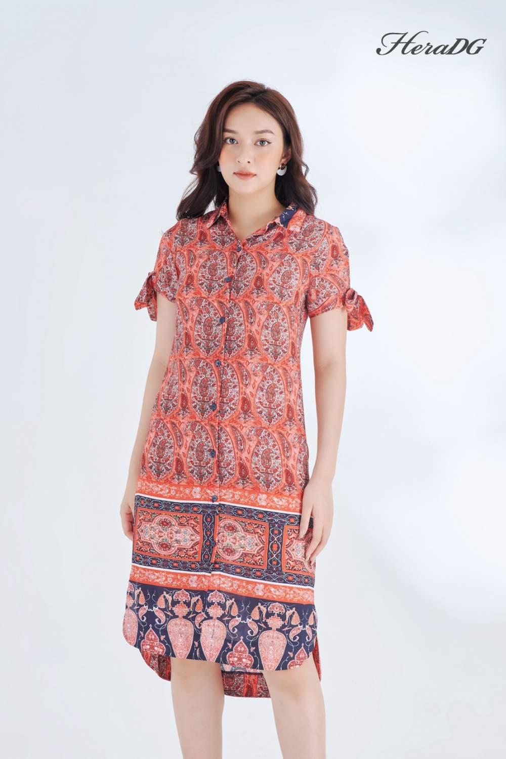 Đầm sơ mi cổ đức
