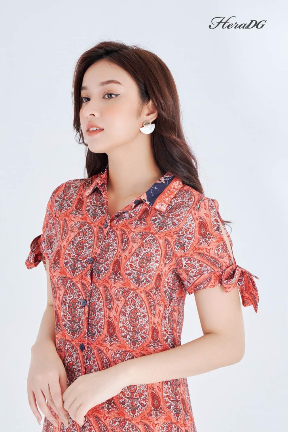 Đầm sơ mi cổ đức