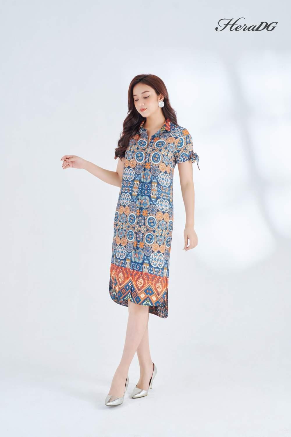 Đầm sơ mi cổ đức
