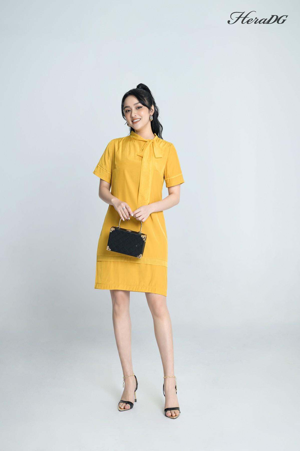 Đầm suông nơ cổ tay cộc