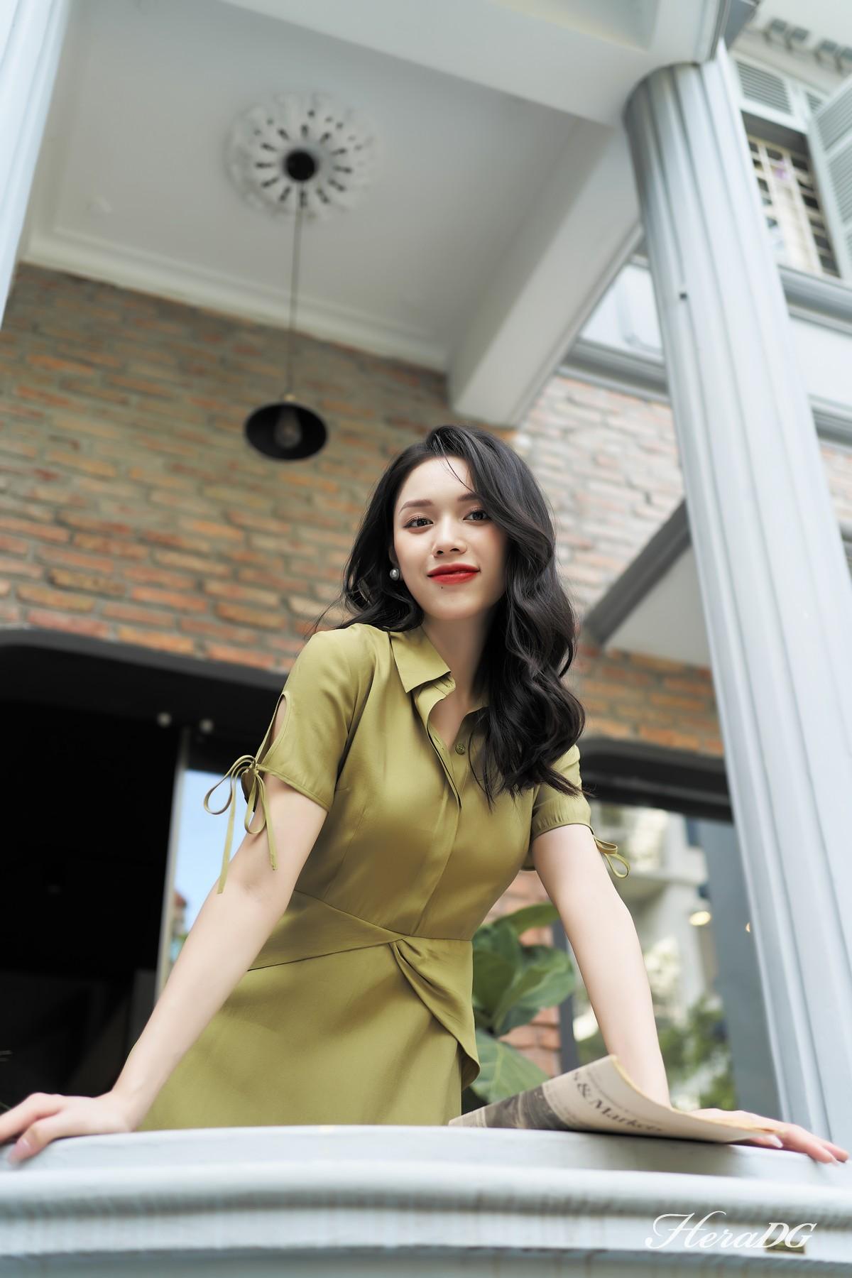 Đầm xoè cổ đức