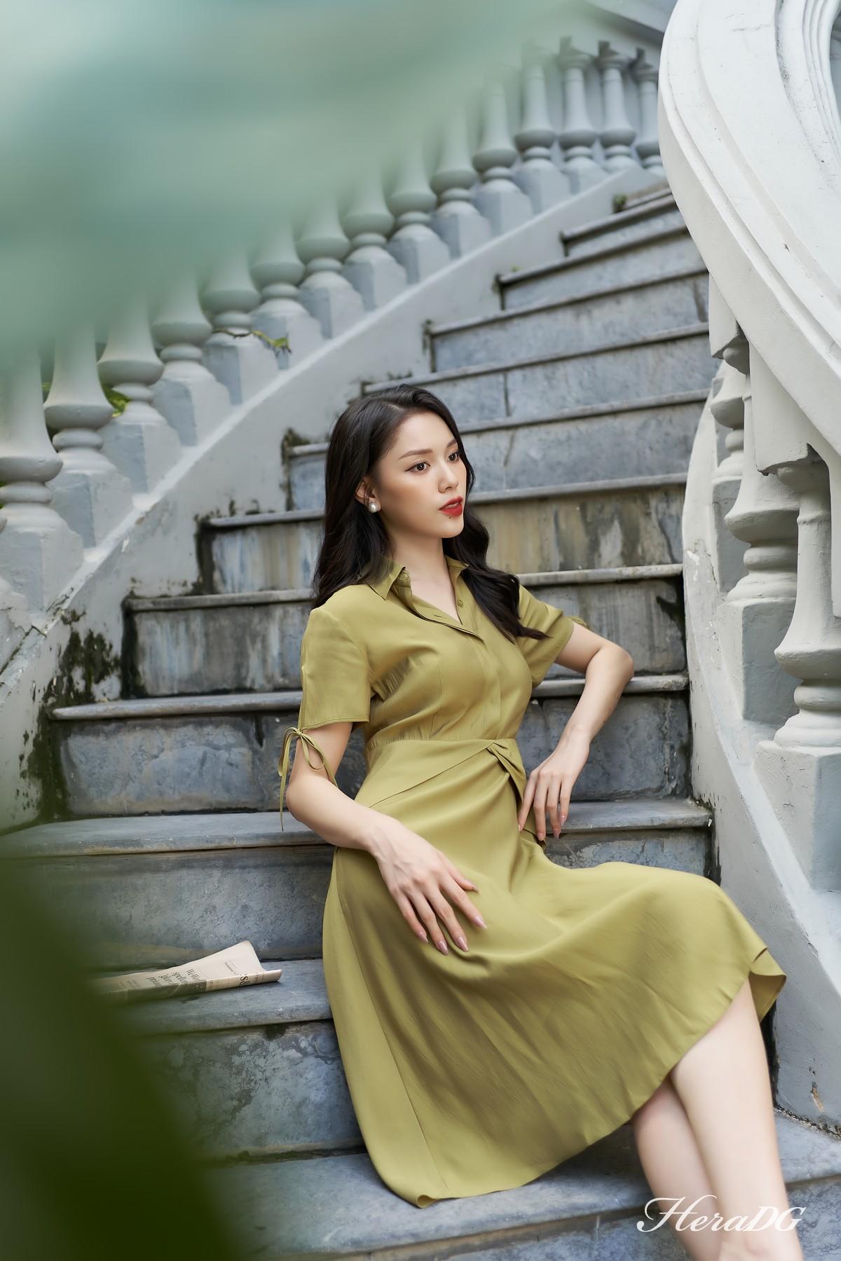 Đầm xoè cổ đức