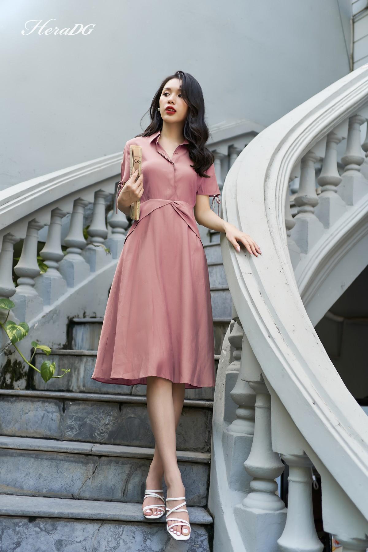 Đầm xoè cổ đức