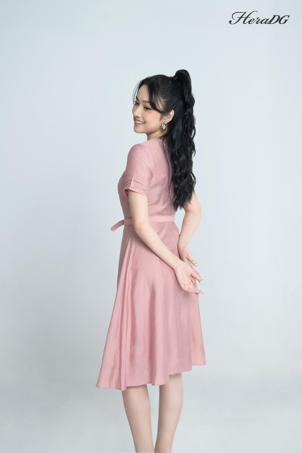 Đầm xoè xếp ly ngực