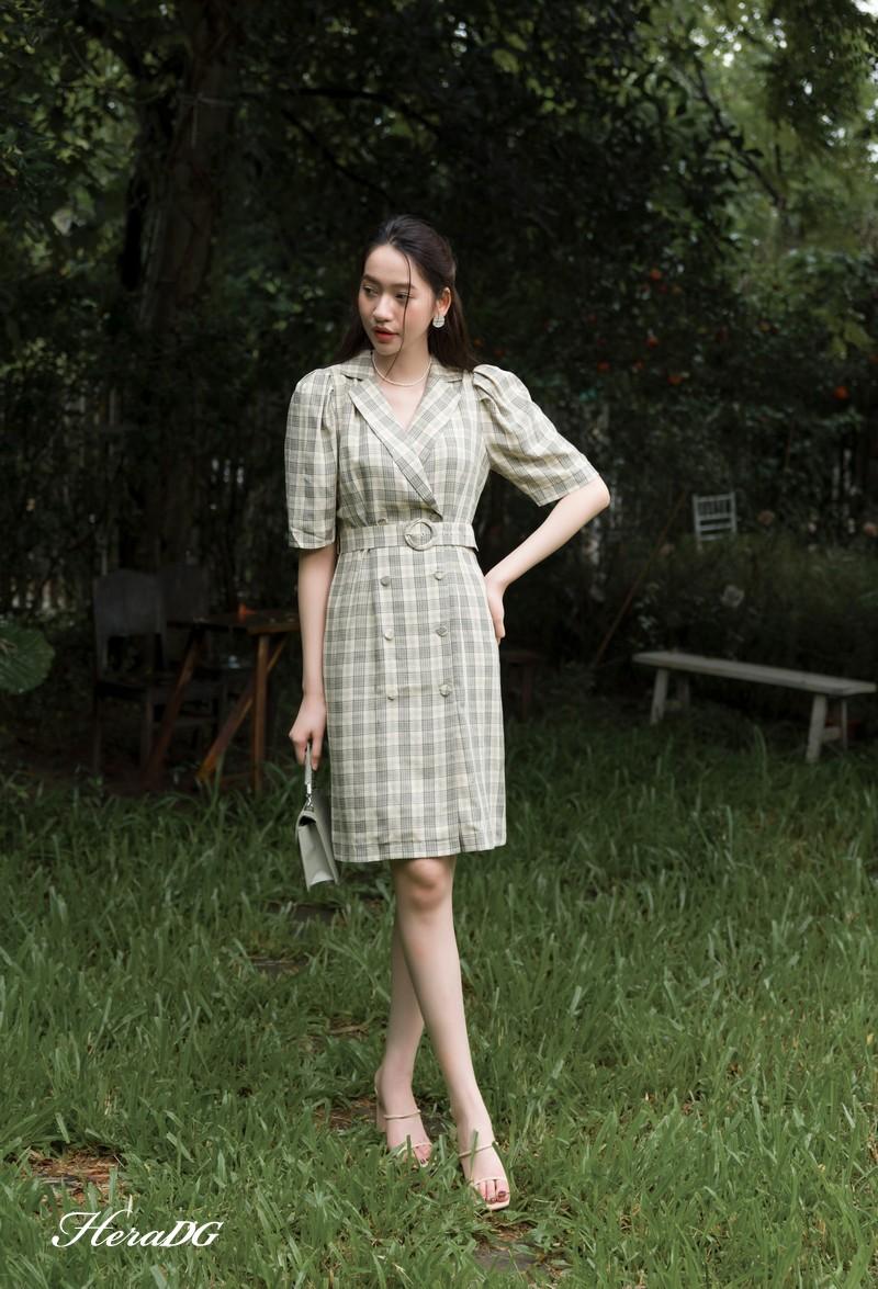 Đầm ôm cổ 2 ve
