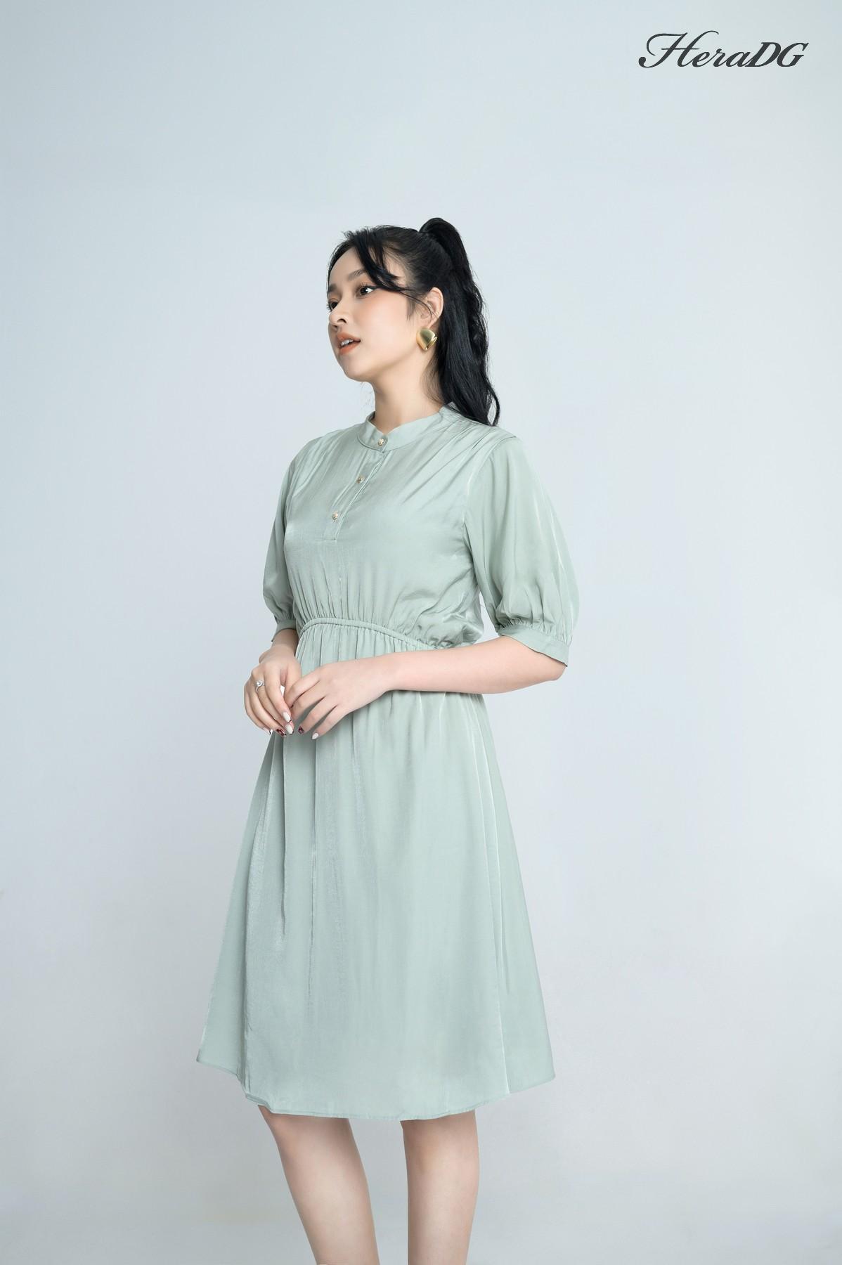 Đầm suông cổ tàu