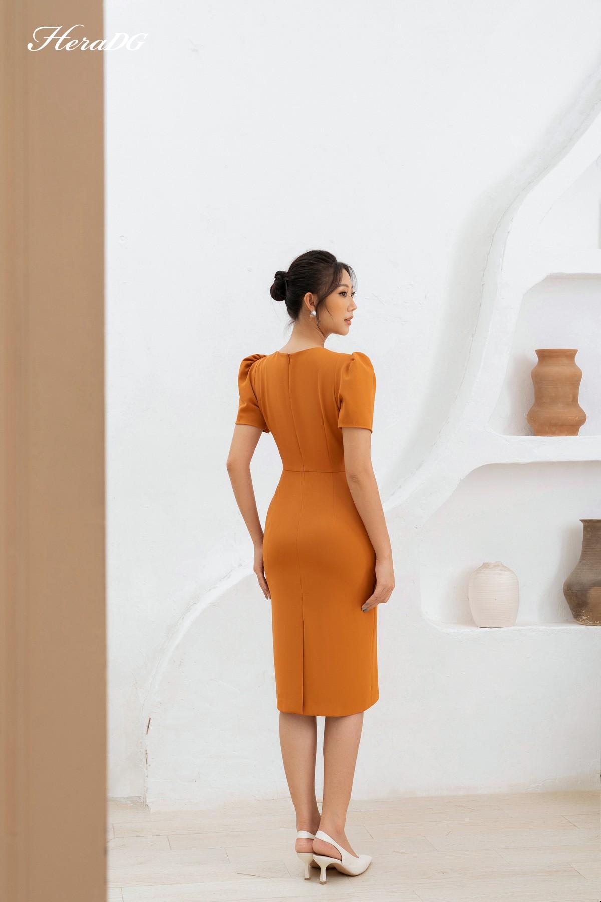 Đầm ôm tay cộc