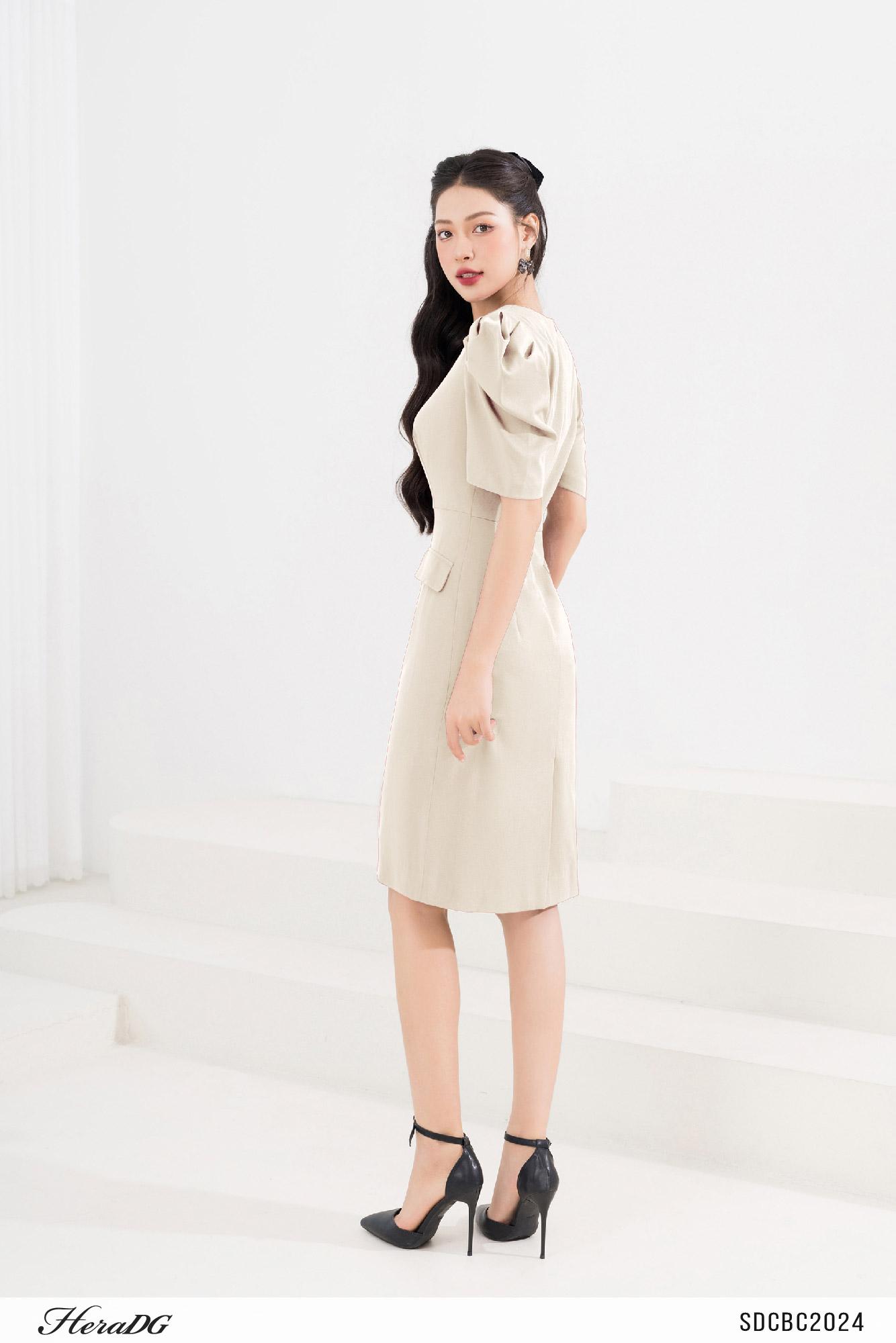 Đầm ôm tay bồng, cổ V