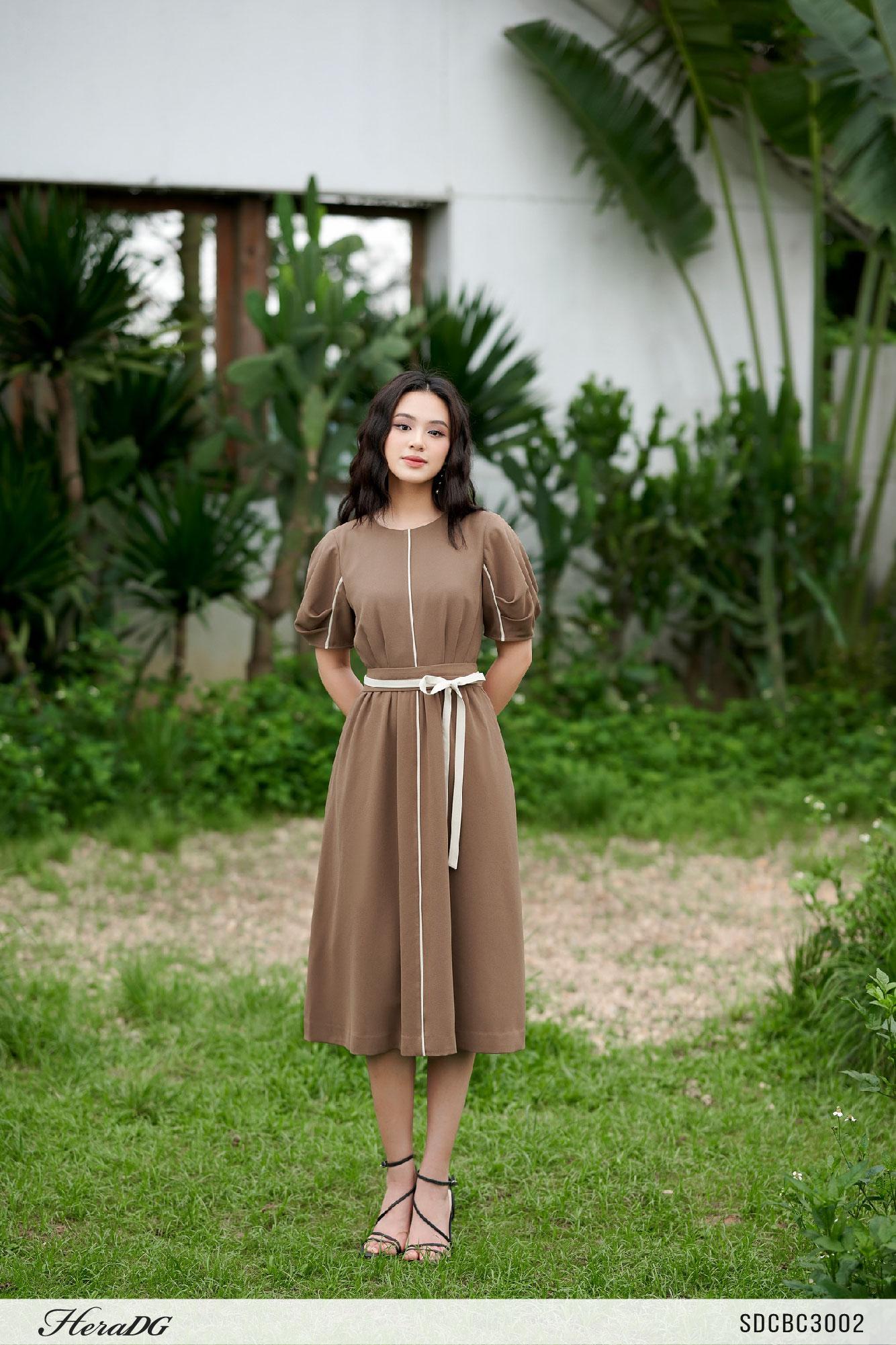 Đầm xoè xếp ly thắt đai