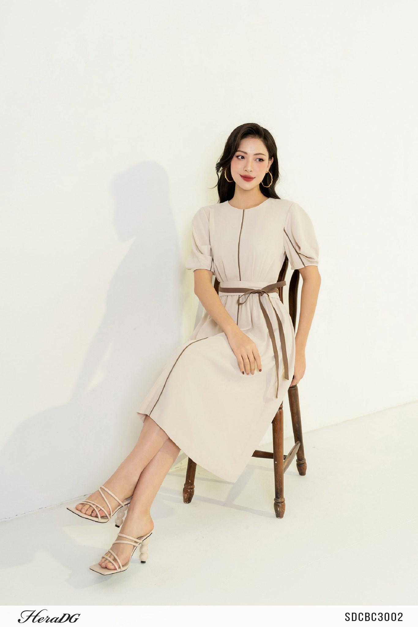 Đầm xoè xếp ly thắt đai