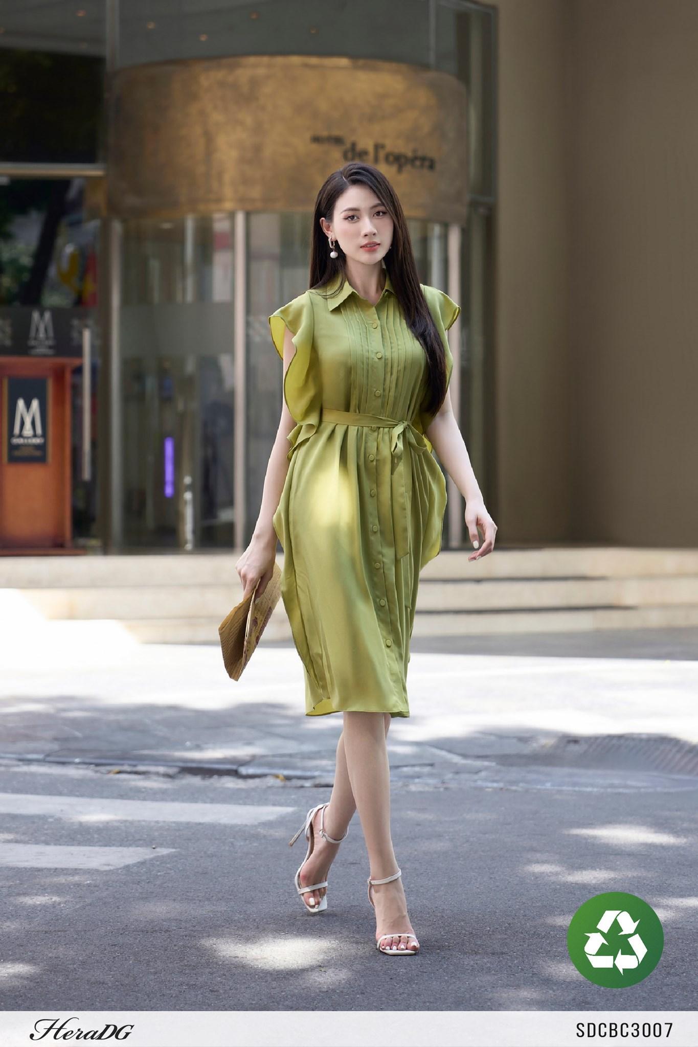 Đầm suông tay bèo thắt đai eo