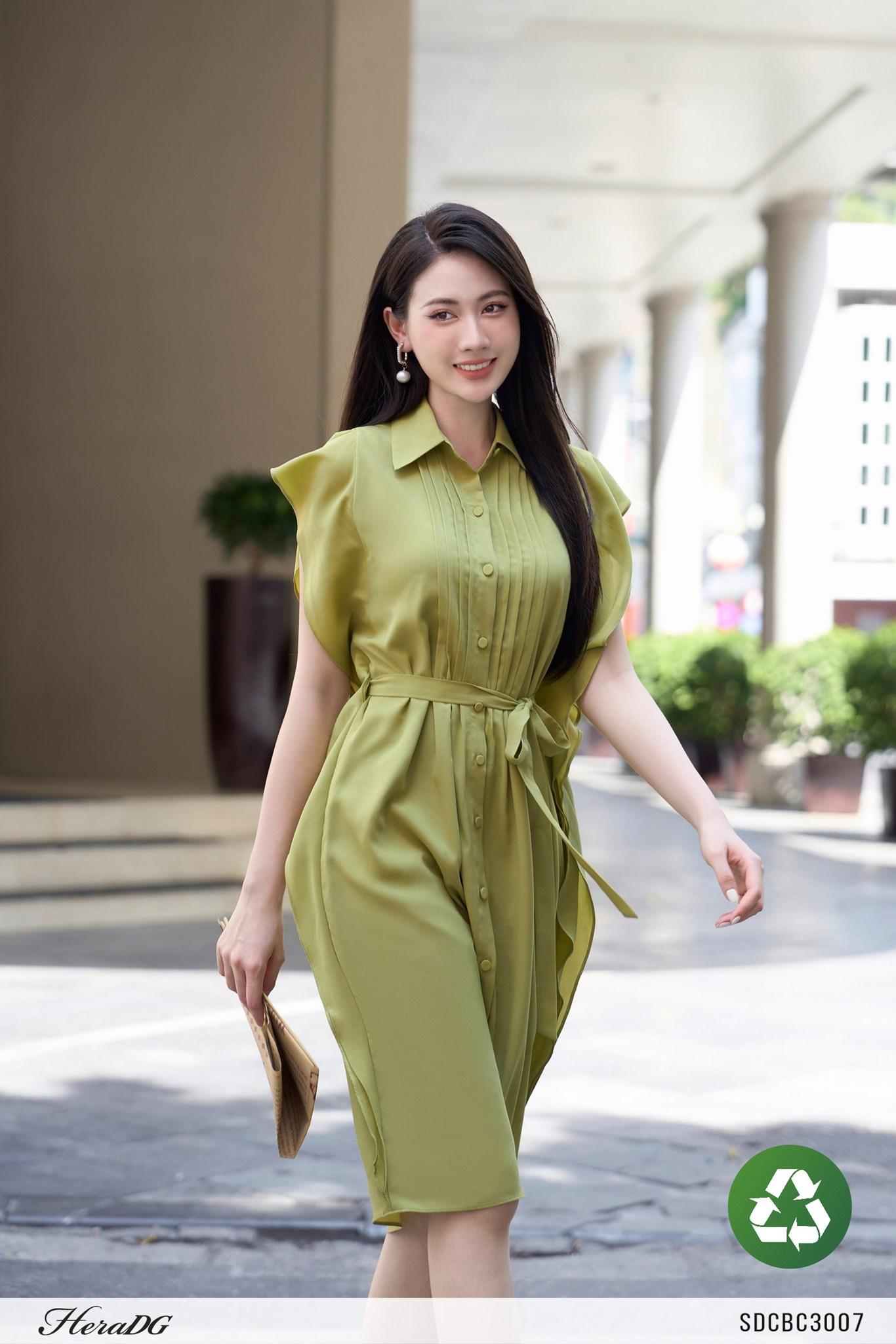 Đầm suông tay bèo thắt đai eo