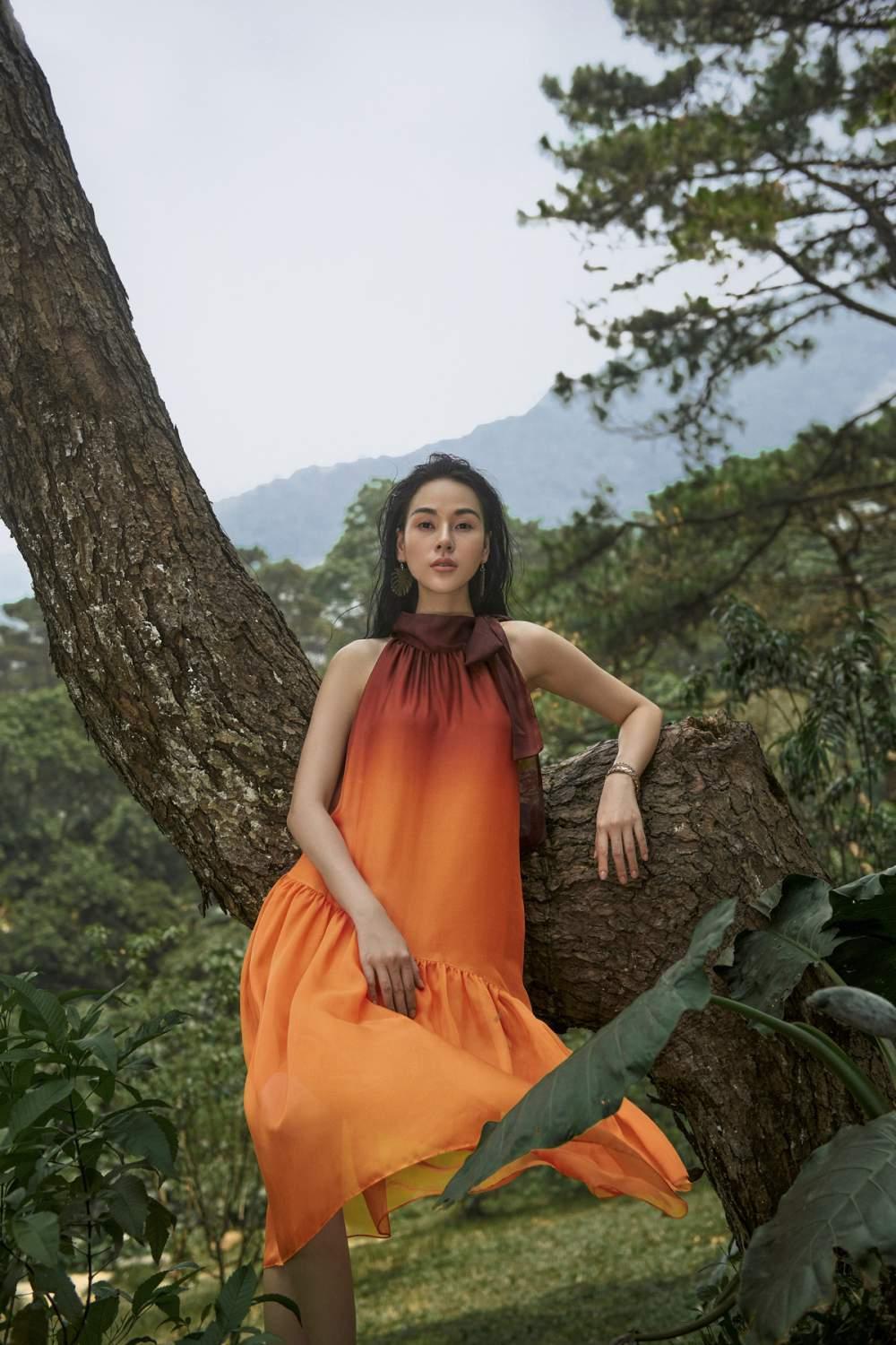 Đầm maxi cổ nơ