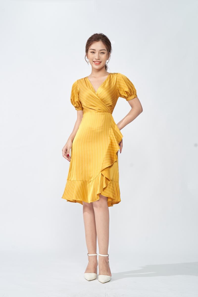 Đầm xòe bèo tay bồng