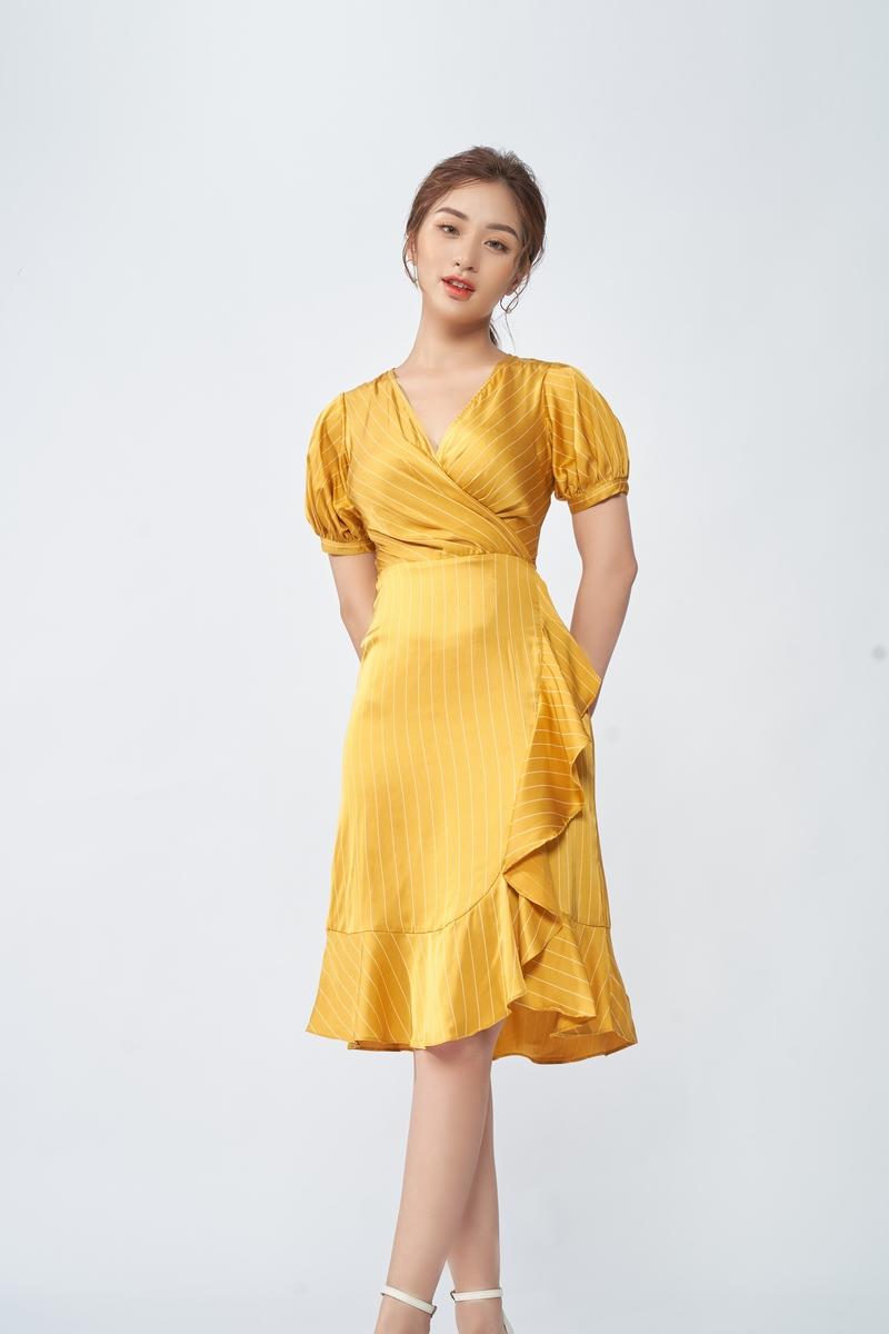 Đầm xòe bèo tay bồng