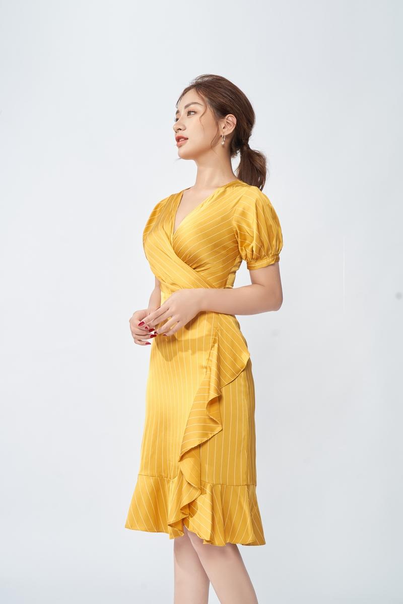 Đầm xòe bèo tay bồng