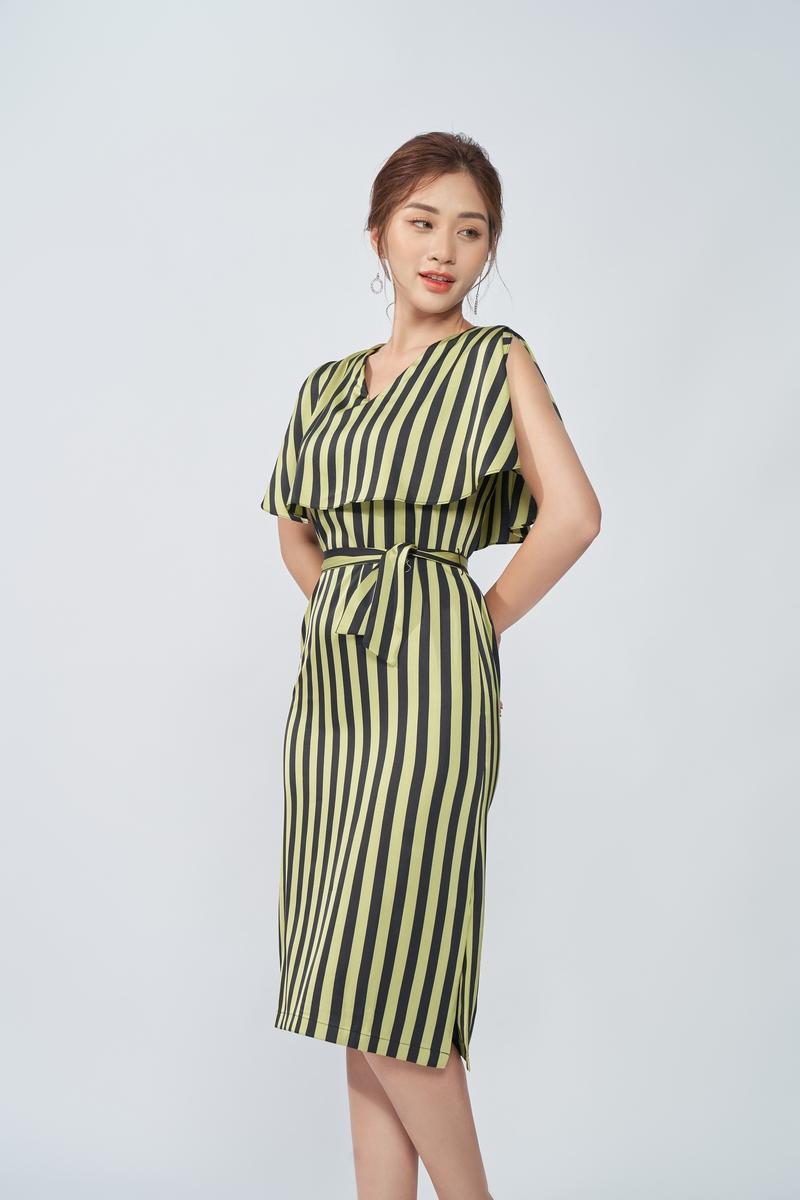 Đầm kẻ suông hai tầng
