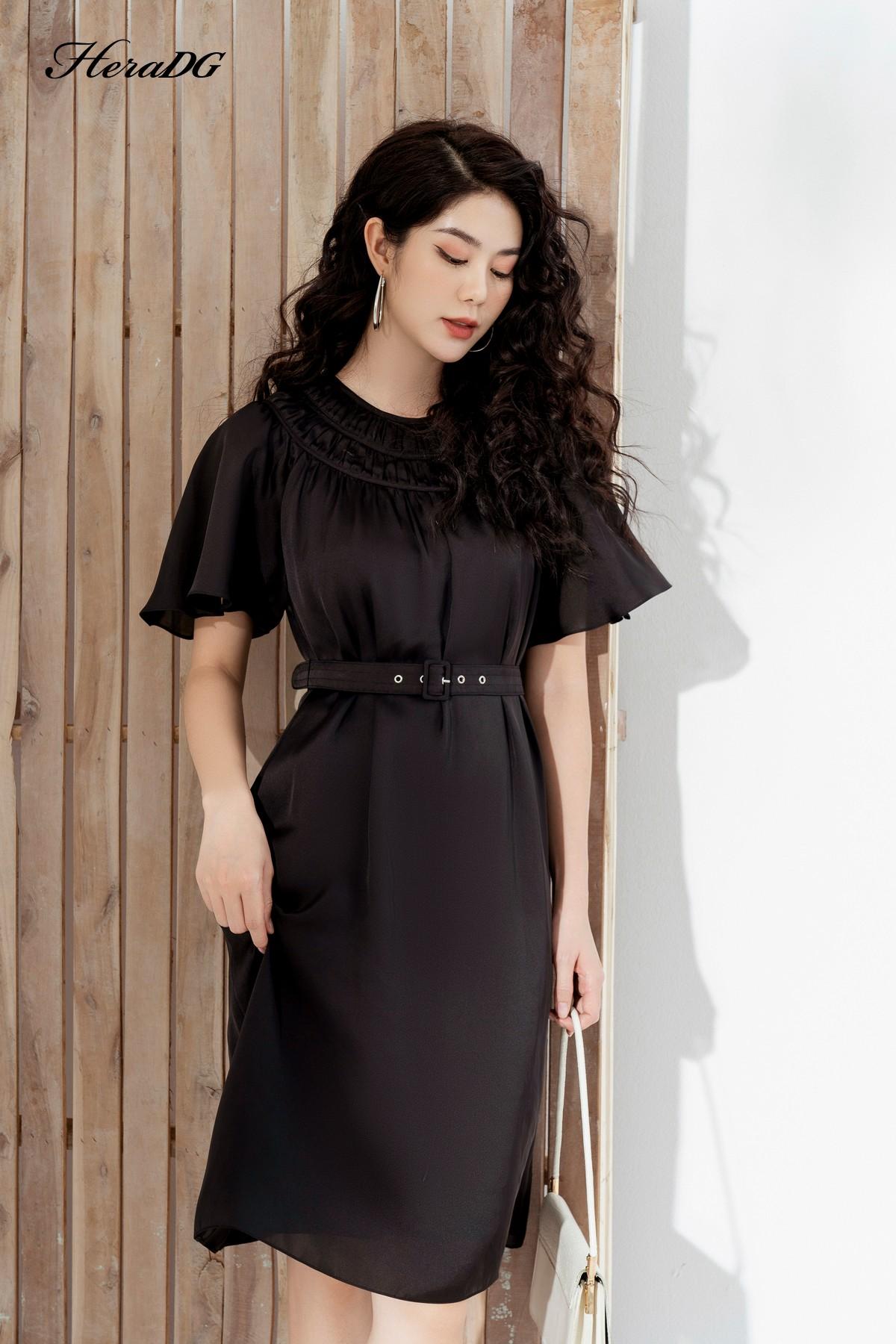 Đầm suông kèm đai