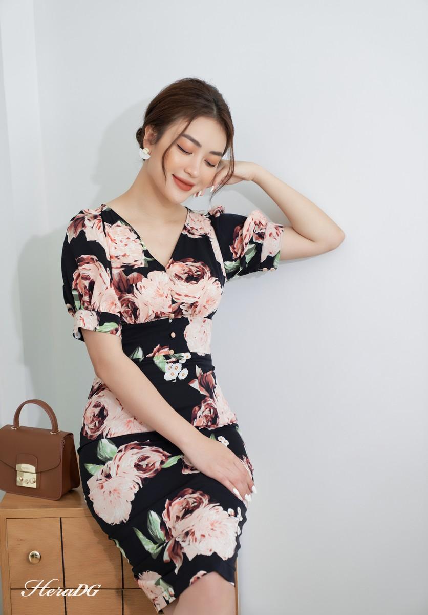 Đầm ôm tay bồng