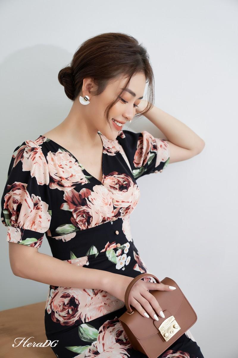 Đầm ôm tay bồng