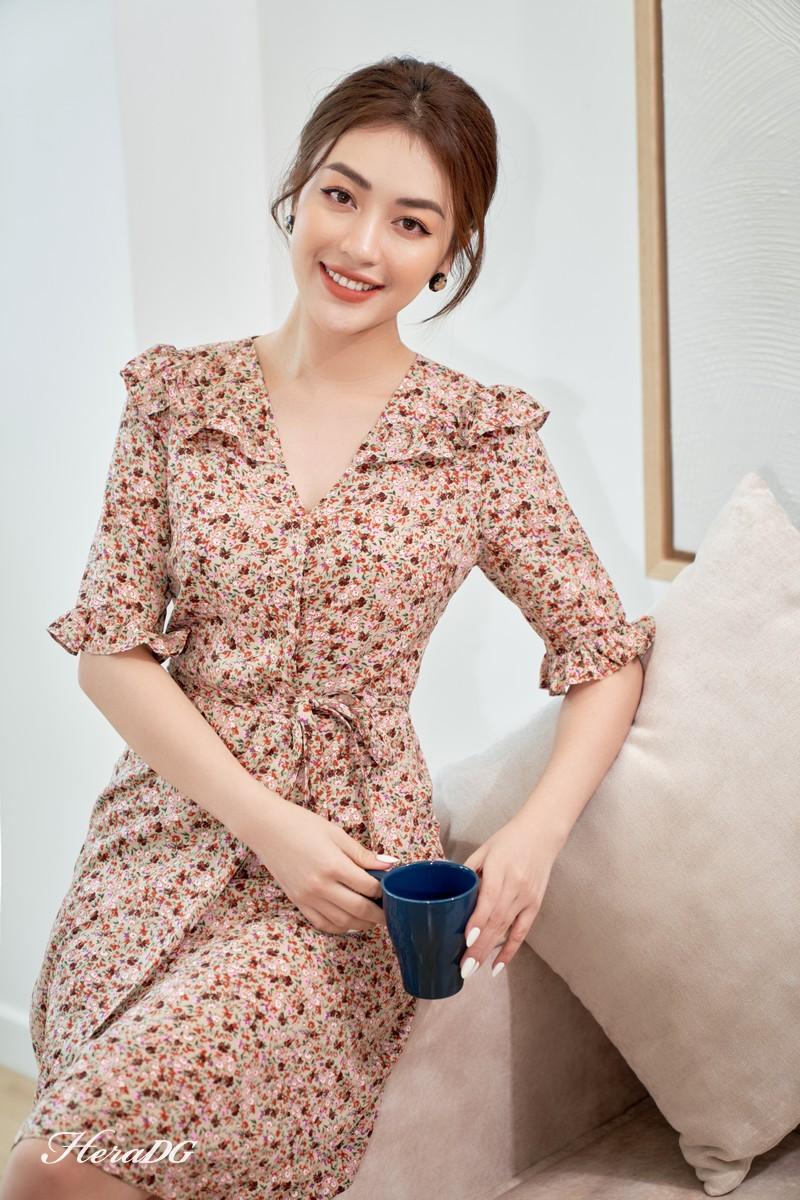 Đầm xòe bèo vai