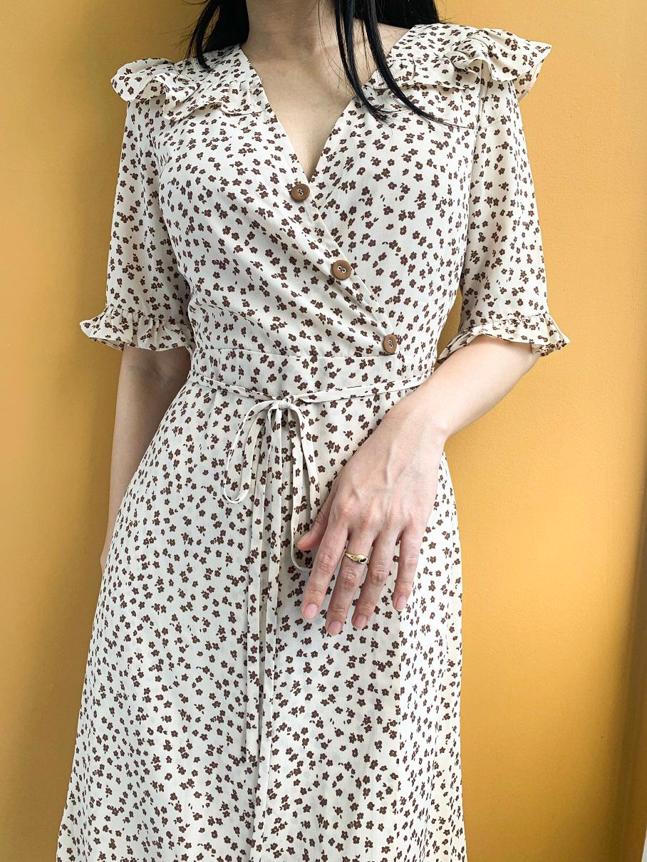 Đầm xòe bèo vai