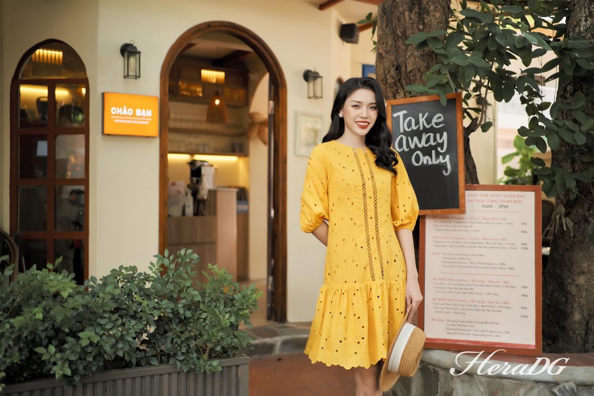 Đầm xoè phối ren, tay bồng