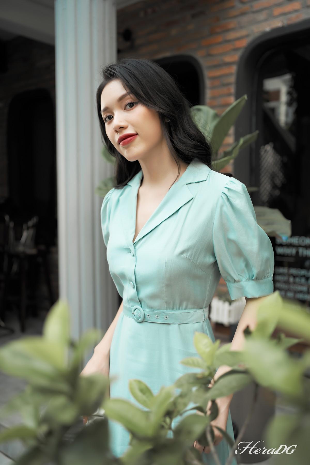 Đầm suông cổ 2 ve