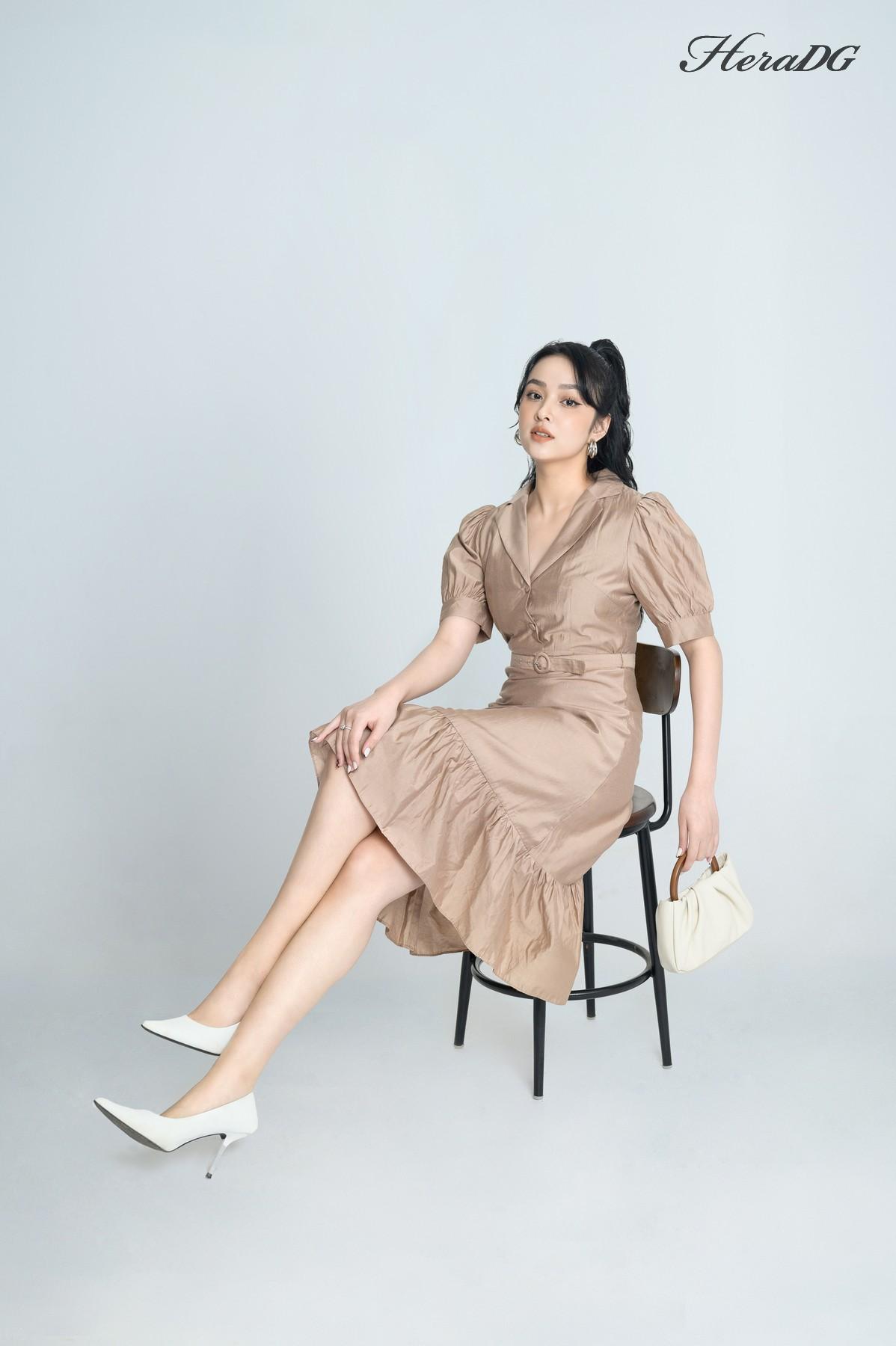 Đầm suông cổ 2 ve