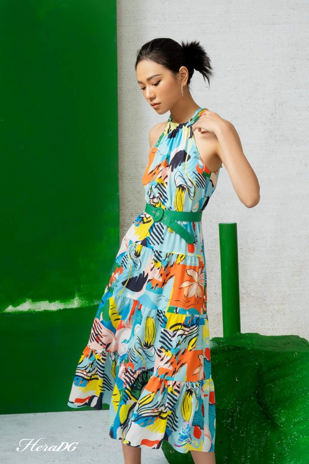 Đầm maxi cổ yếm