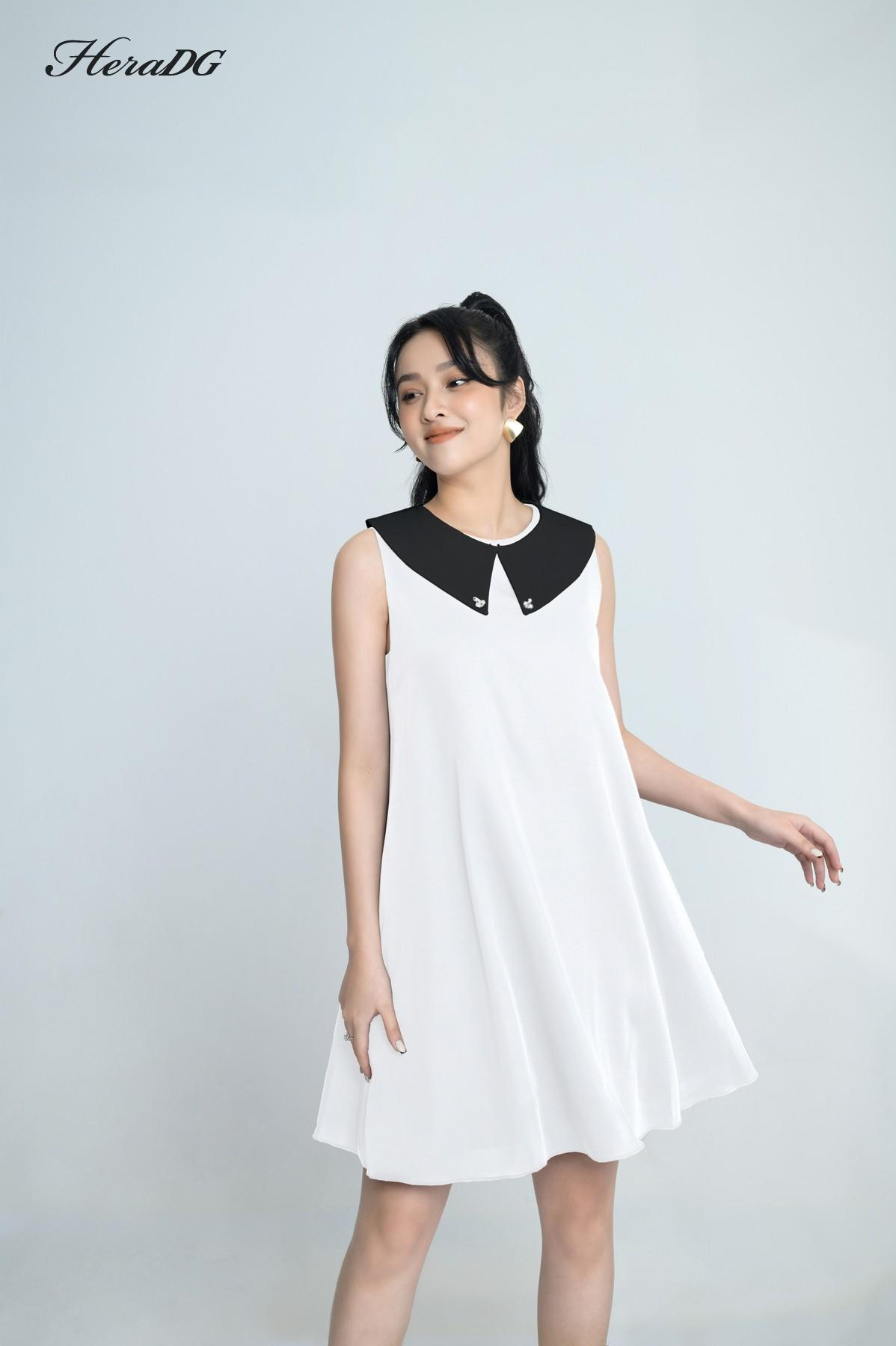Đầm xoè sát nách