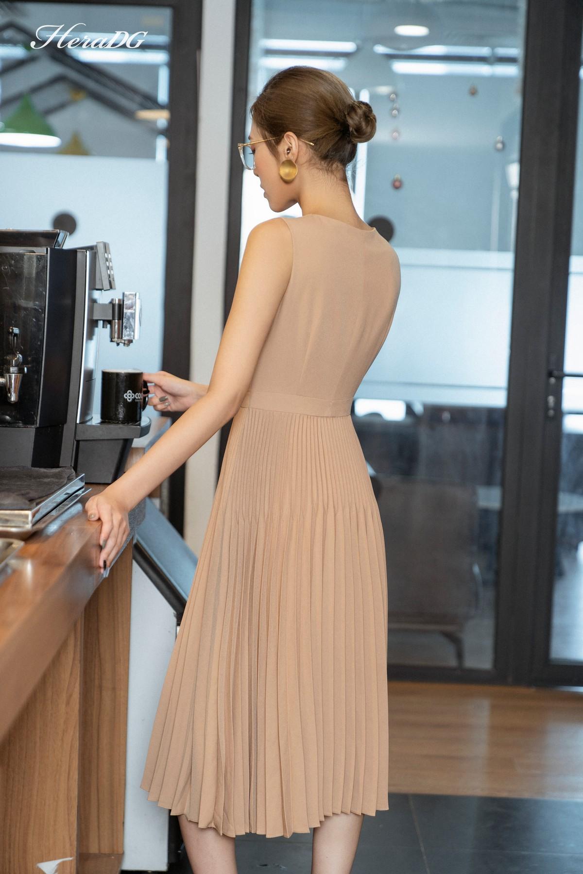 Đầm xoè dập ly