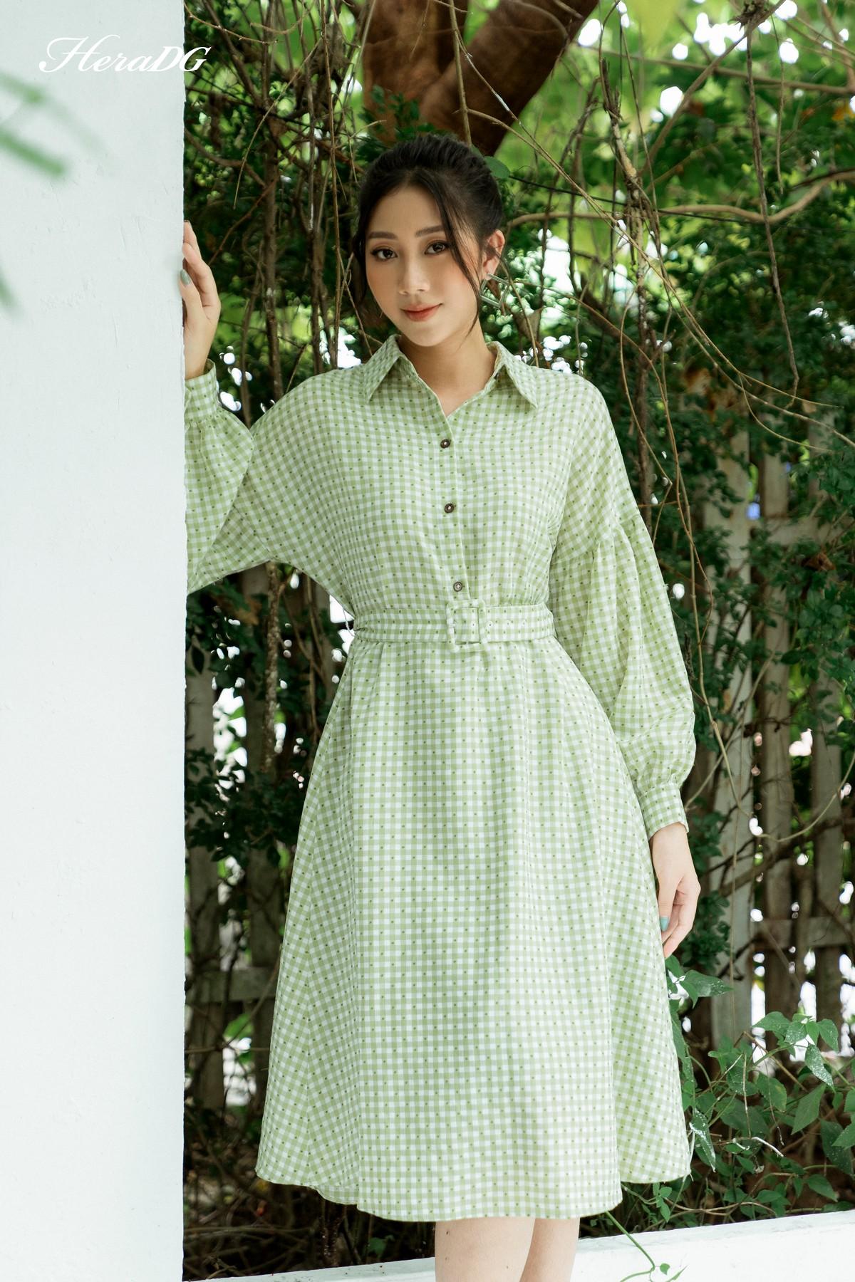 Đầm xoè cổ đức