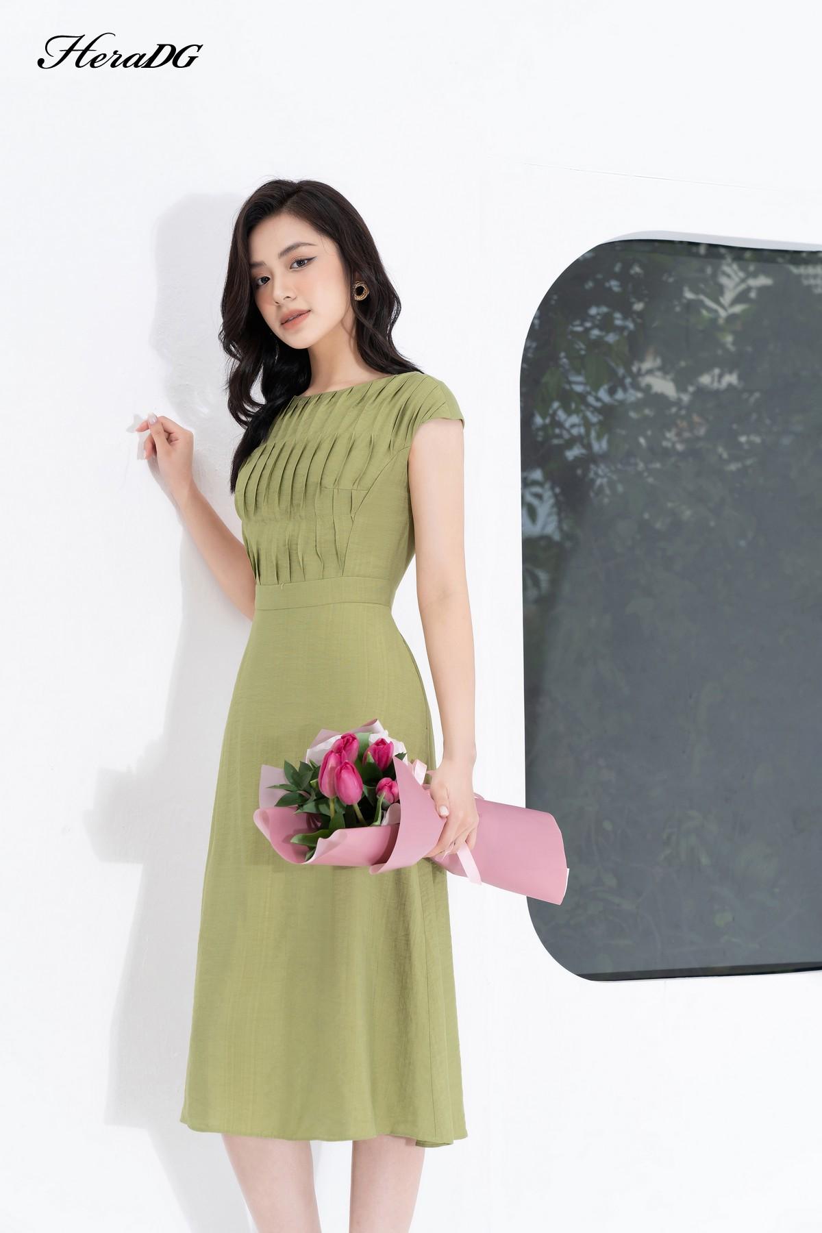 Đầm A vai chờm