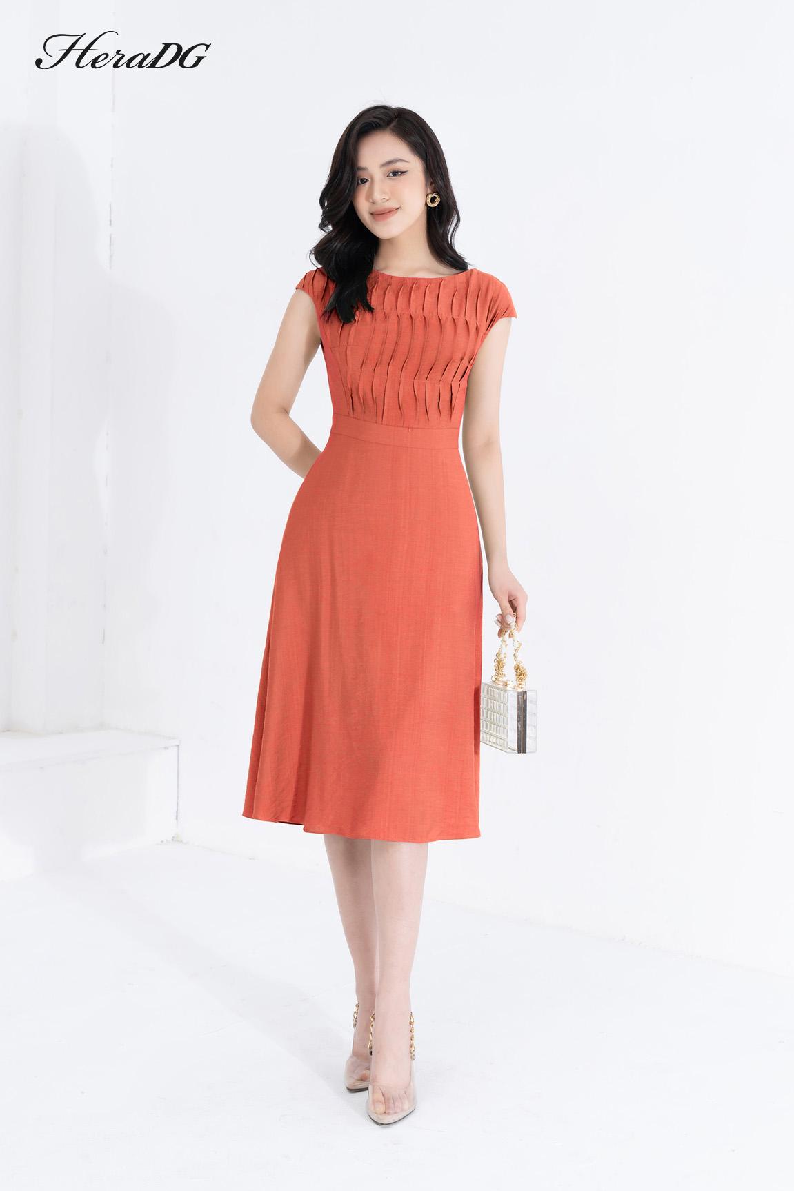 Đầm A vai chờm