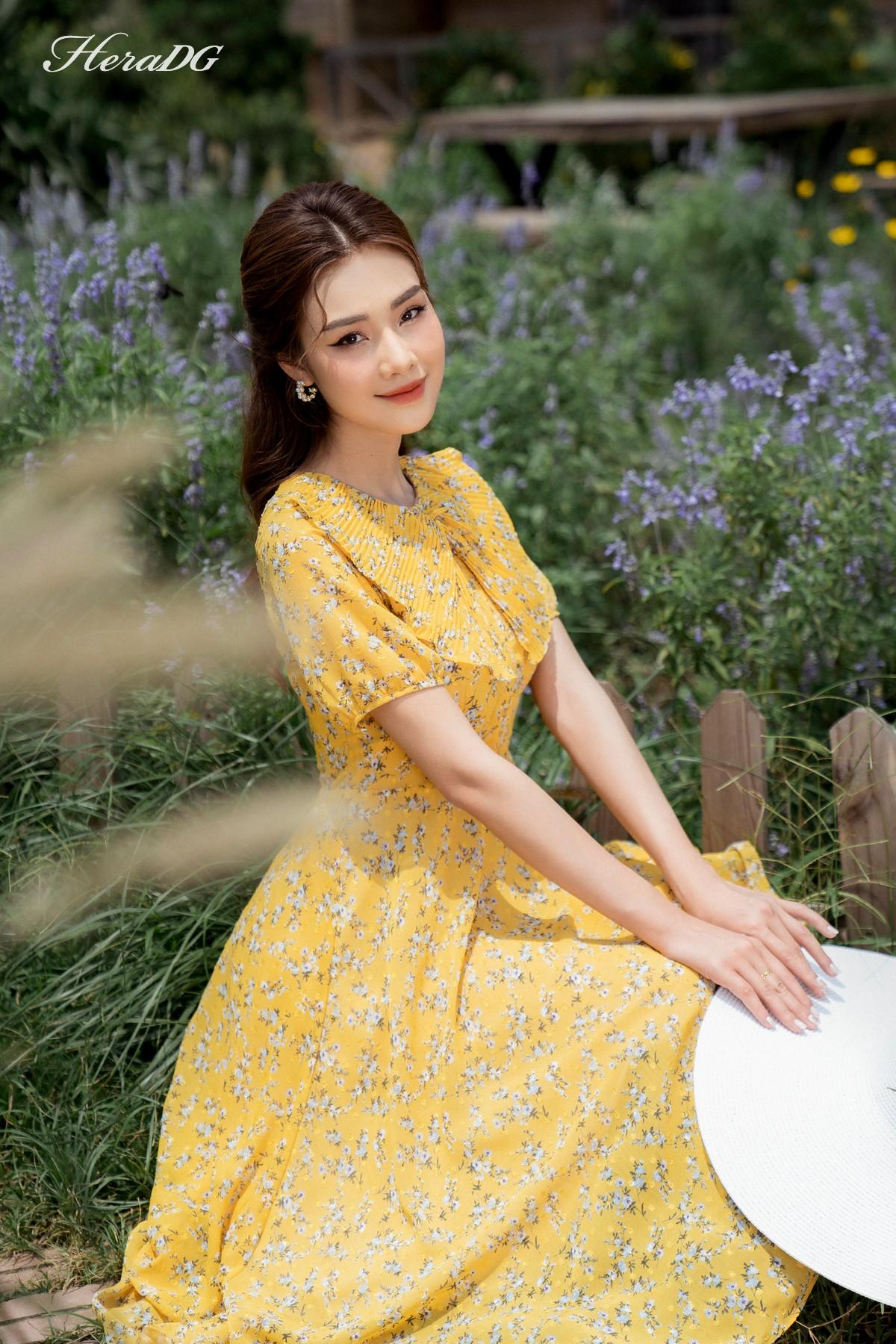 Đầm xoè nơ cổ dập ly