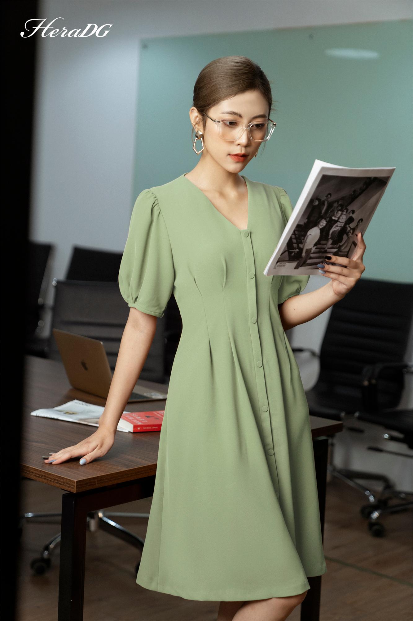 Đầm xoè chiết ly thân