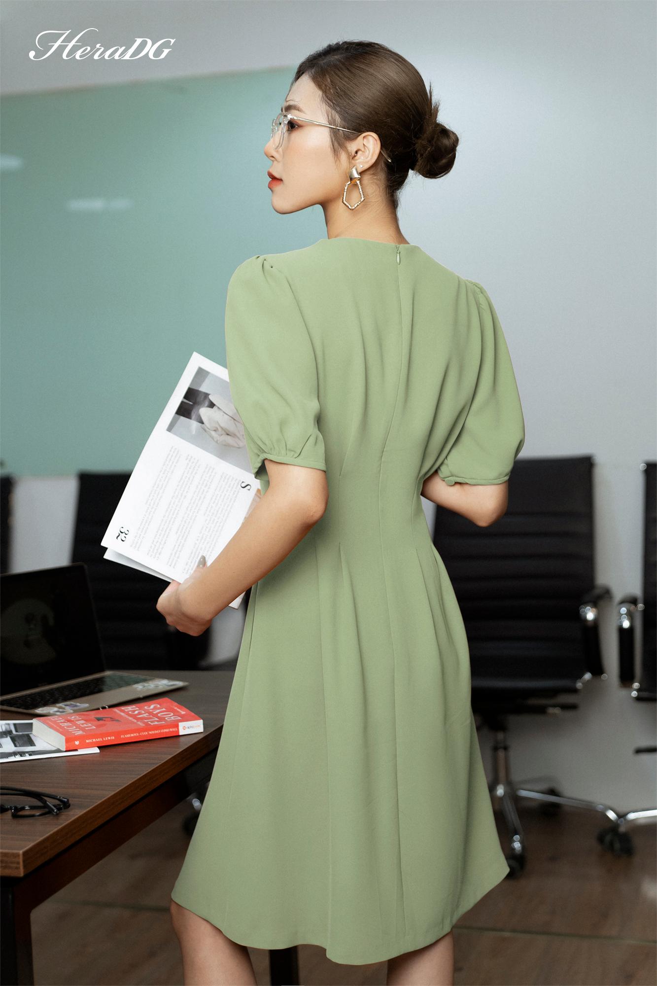 Đầm xoè chiết ly thân