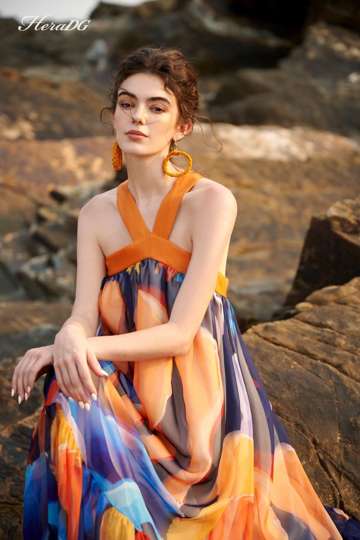 Maxi cổ yếm