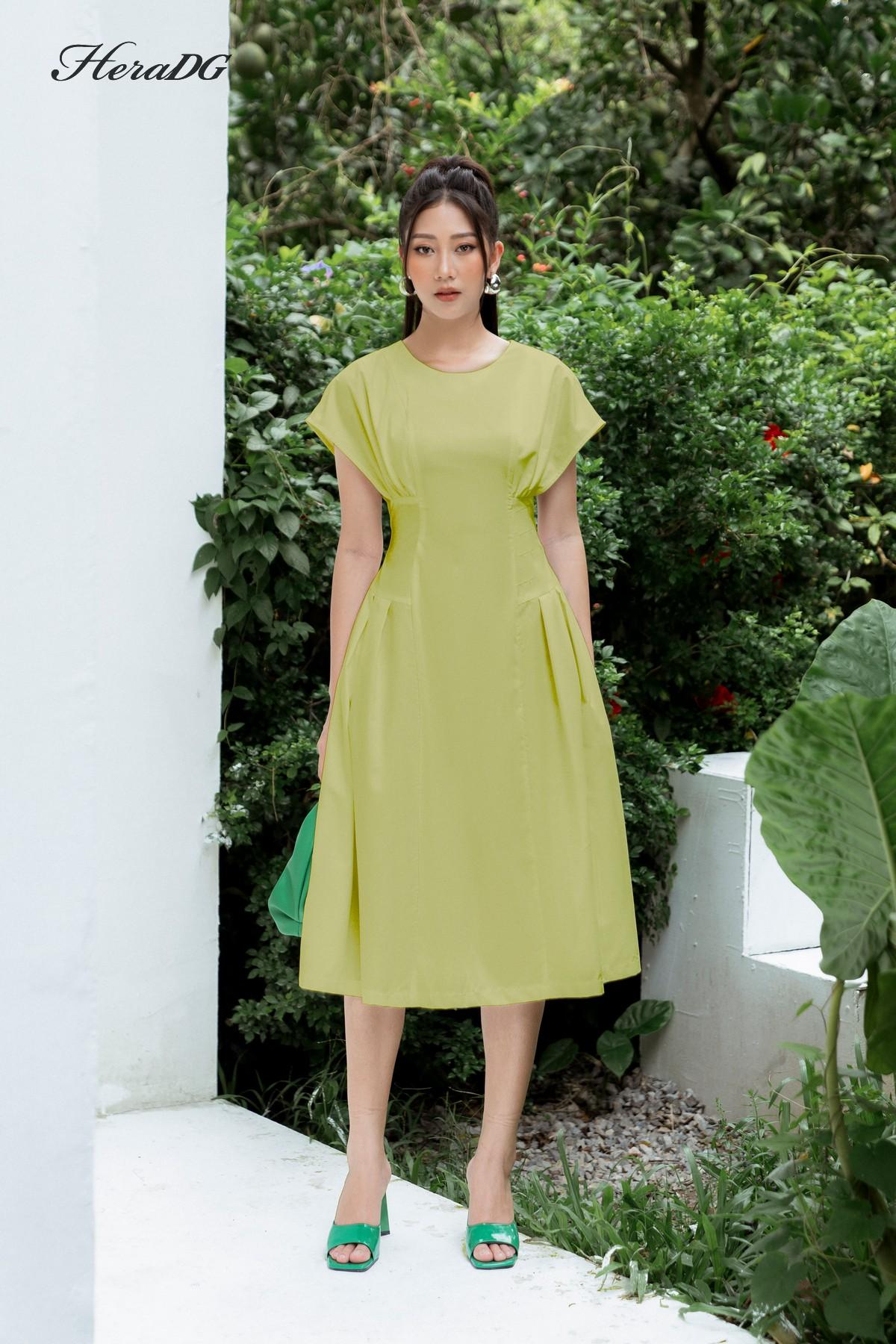 Đầm xoè vai chờm