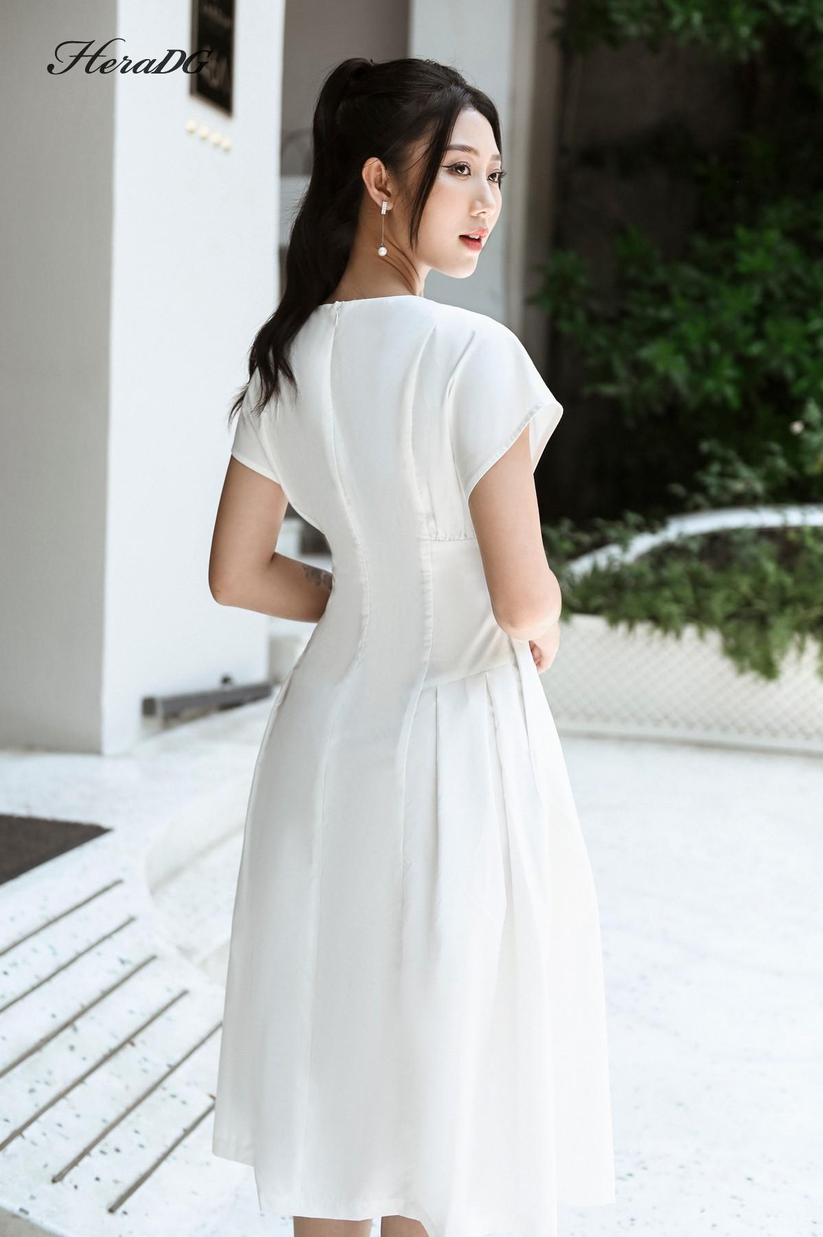 Đầm xoè vai chờm
