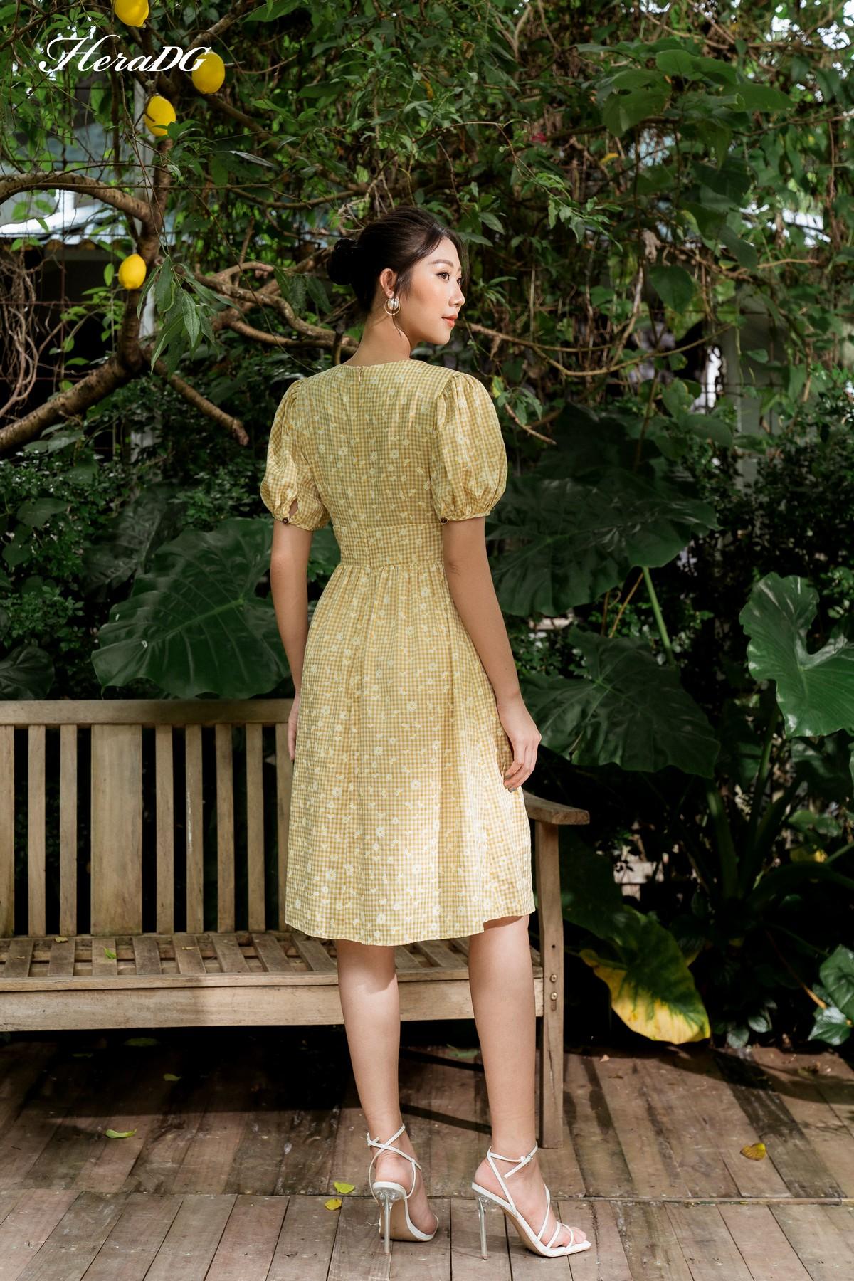 Đầm xoè nhún chân ngực
