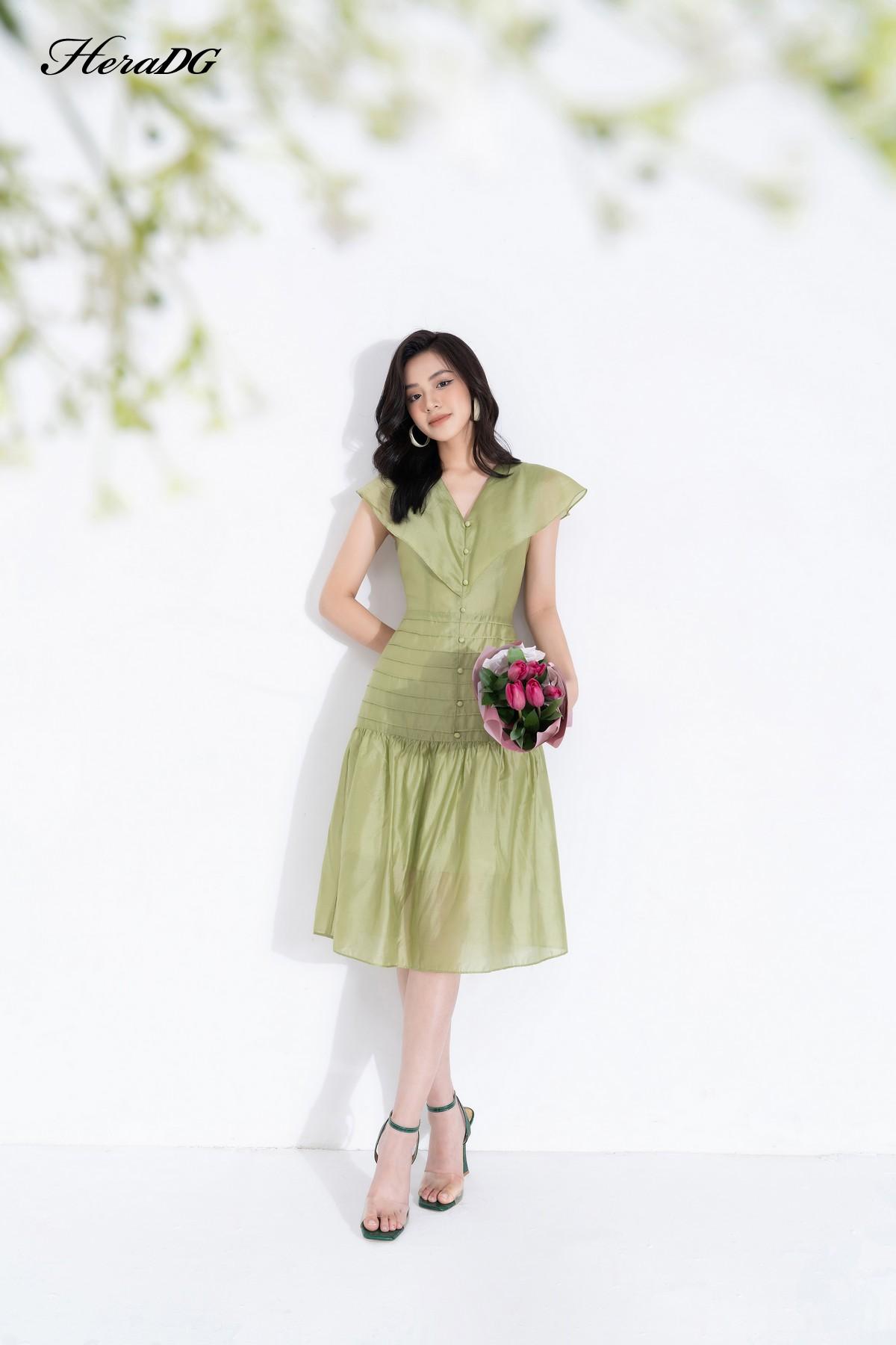 Đầm A bèo vai