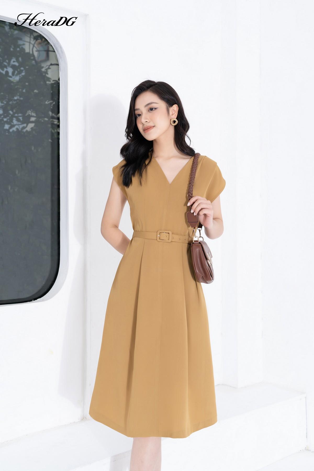 Đầm A vai chờm