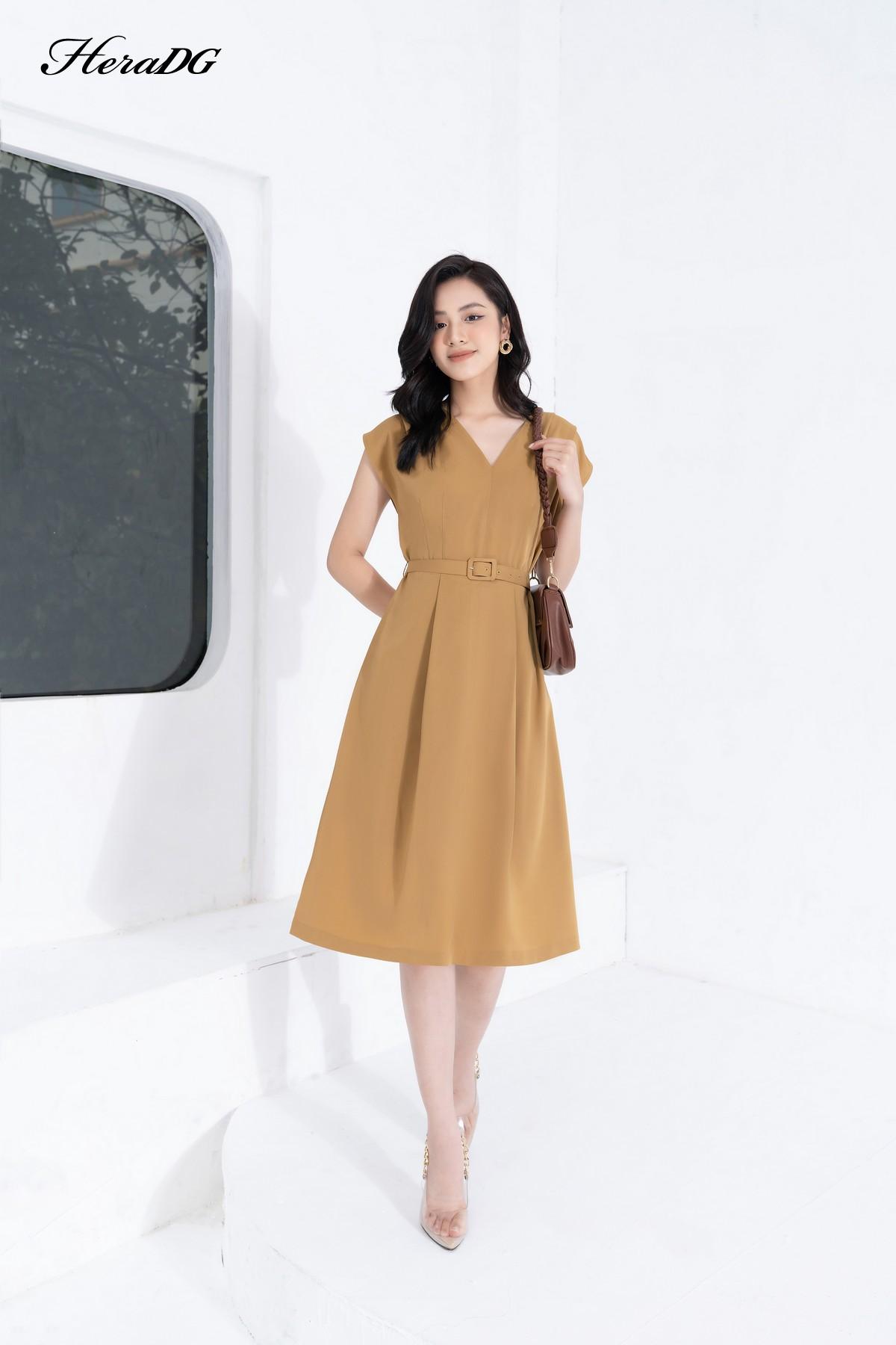 Đầm A vai chờm